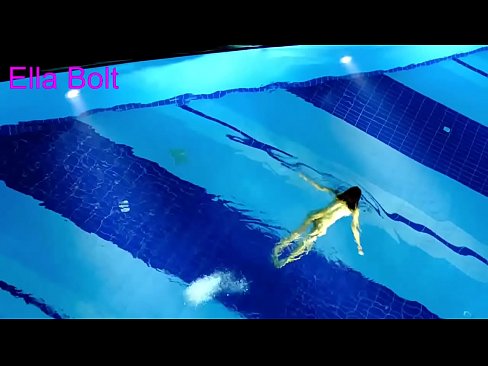 ❤️ No puedo dejar de mirar, joven rubia pillada nadando desnuda en la piscina del complejo ELLA BOLT Porno vk en es.seecamsus.top ❌️